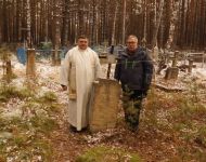 Tremtinių vaikai Vėlines pasitinka sutvarkę Sibiro kapus